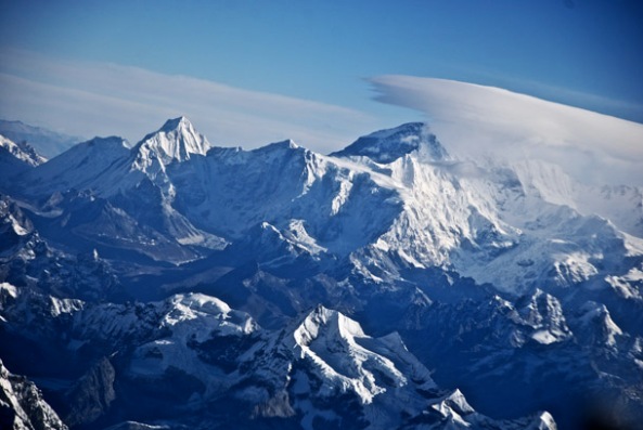 Mt Everest to the left and Lhotse to the right - A cloud cover suddenly appears!