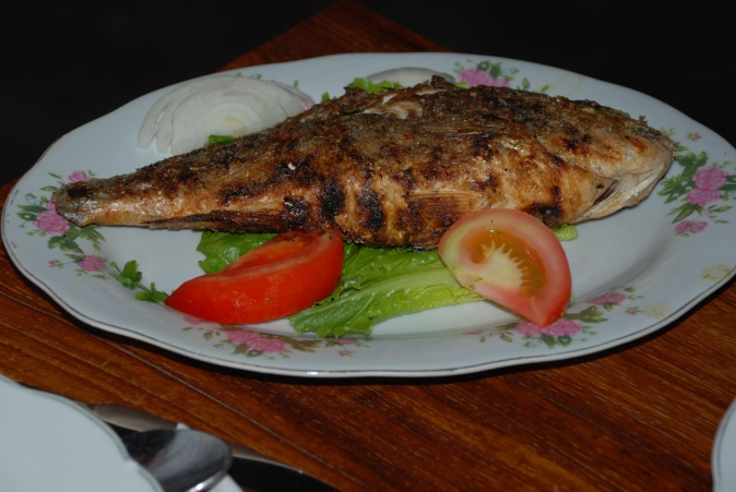 Samak Mashwi – Samak or Fish grilled (Mashwi) with special Arabic spices and served with white Rice.