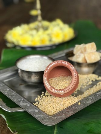 Ingredients for making Sakkarai Pongal
